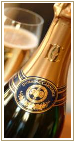 “Show Us Your Bubbly Handbag StyleThe Domaine Carneros Bags & Bubbles Twitter Photo Contest